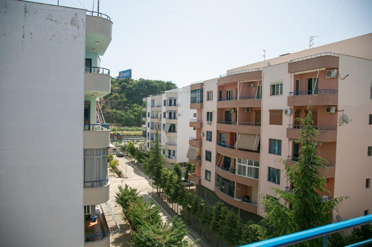 A&B Apartment Golem  Luaran gambar